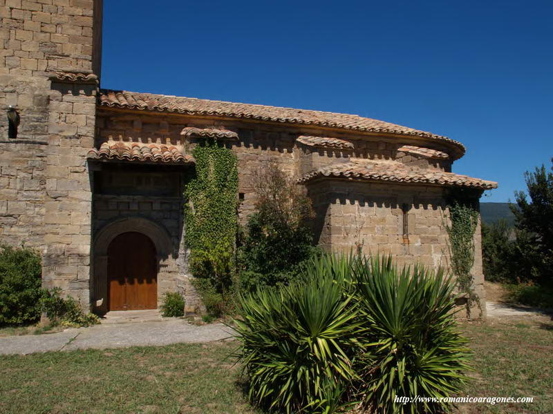 FACHADA SUR DEL TEMPLO